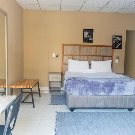 Bed and Breakfast Ondangwa Rest Camp Zewnętrze zdjęcie